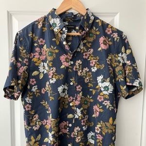 Banana Republic button down shirt